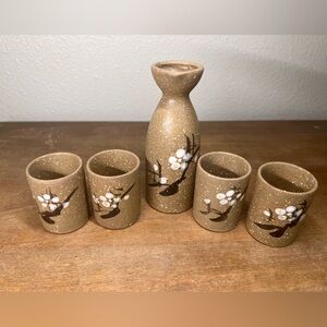 Sake Jar w/ 4 Cups Sand Black White Floral Design Sushi Kitchen Barware